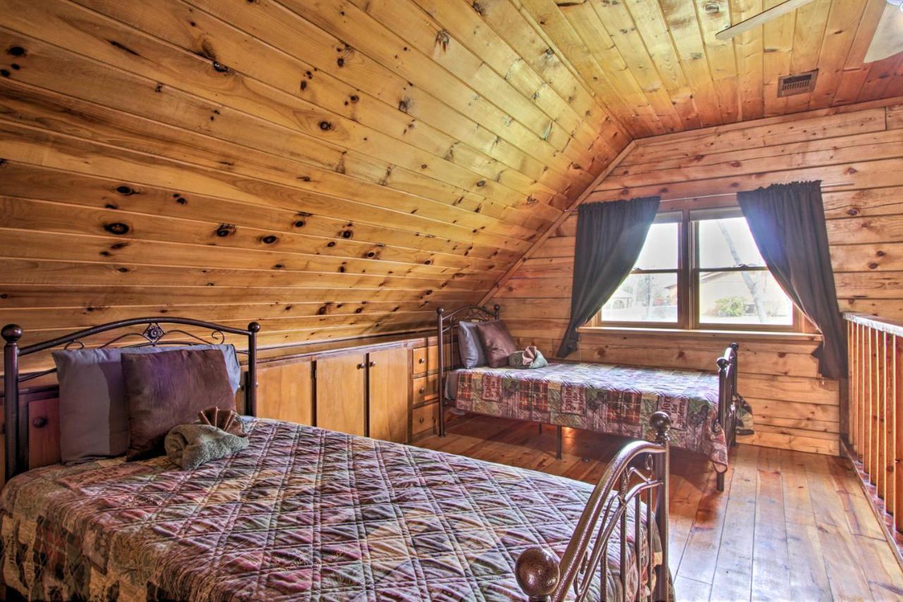 Rustic Cabin With Screened Deck 8 Mi To Dollywood Сев'єрвілл Екстер'єр фото